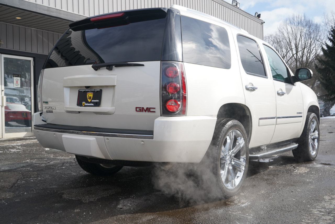 GMC Yukon  2011