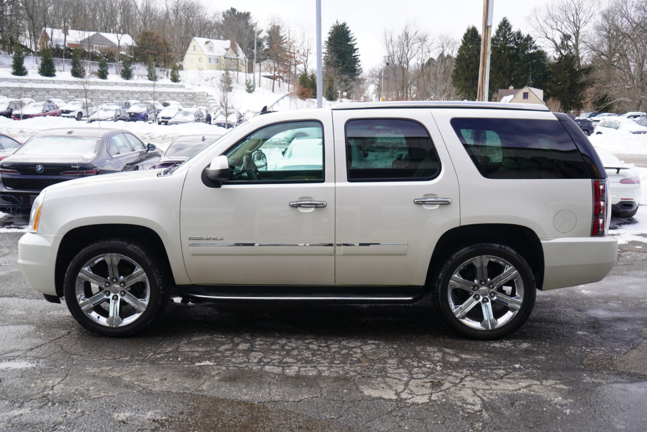 GMC Yukon  2011