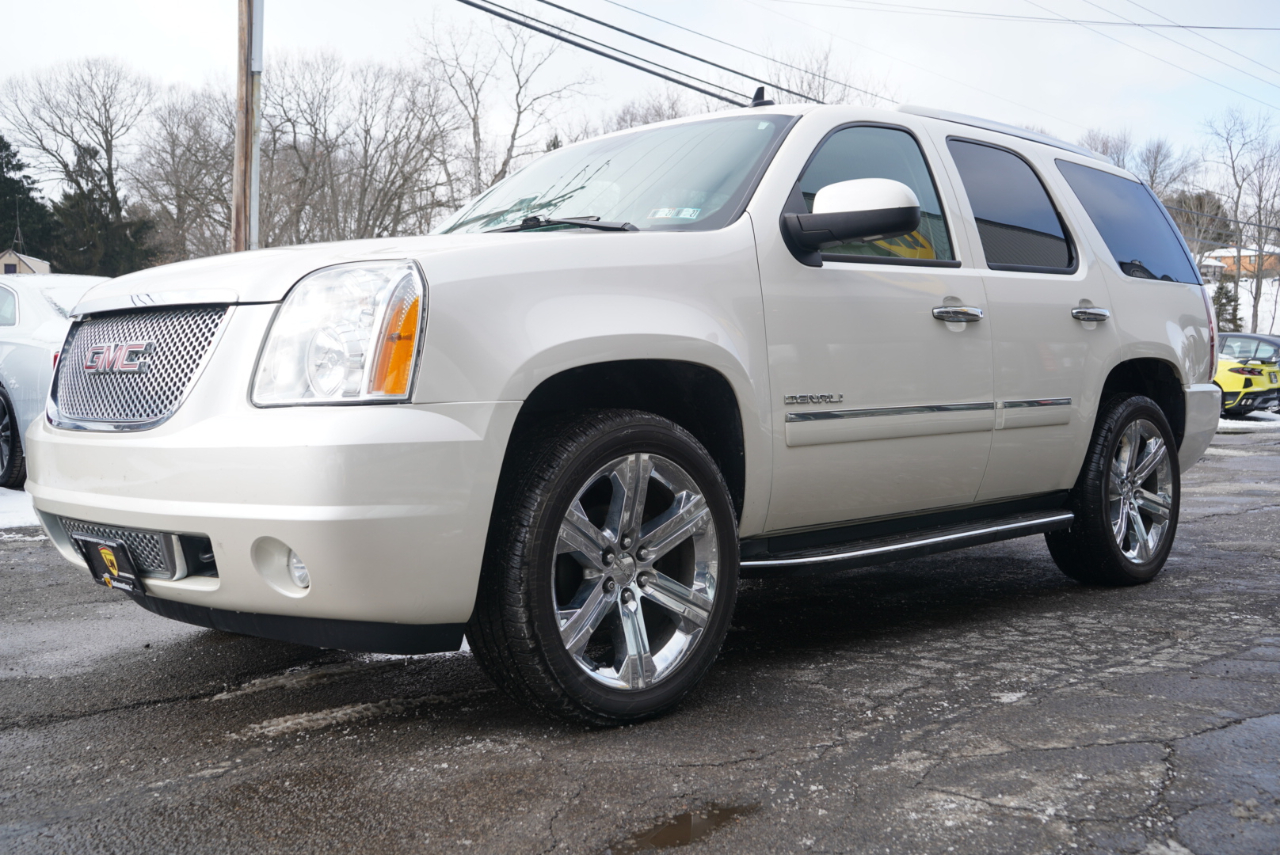 GMC Yukon  2011
