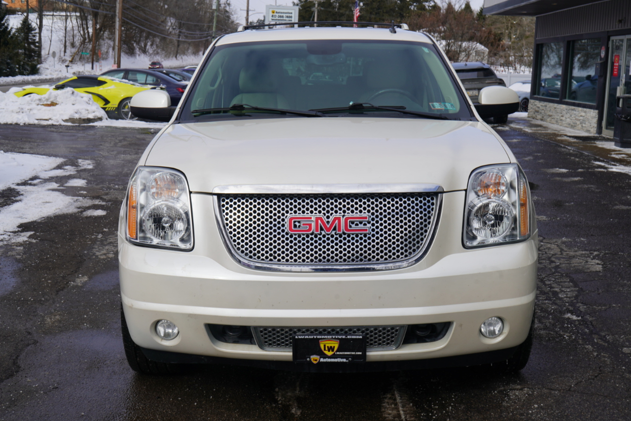 GMC Yukon  2011