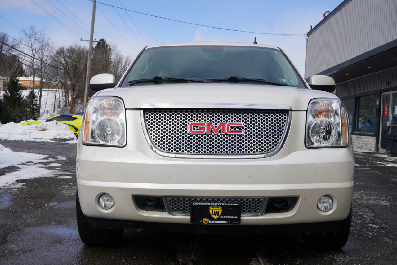 GMC Yukon  2011