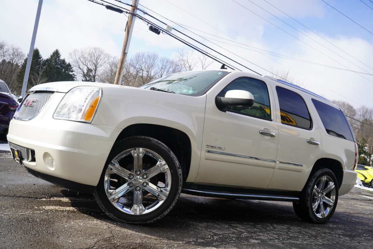 GMC Yukon  2011