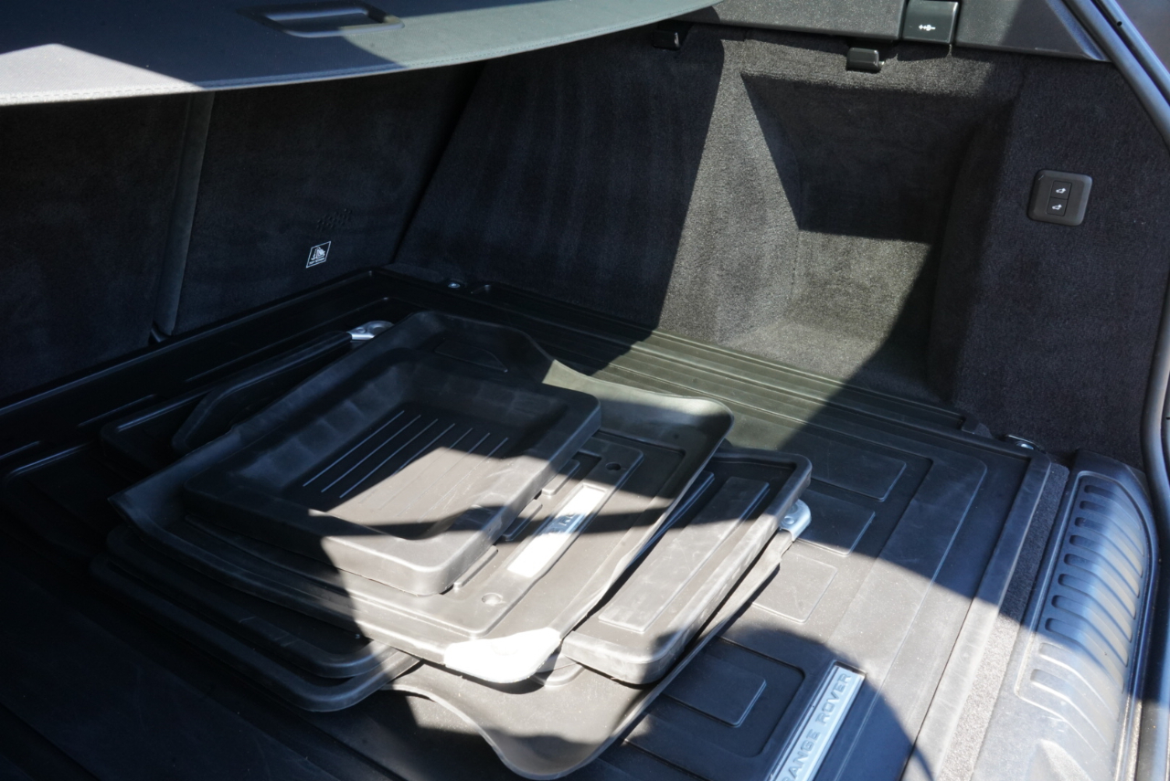 Land Rover Range Rover Sport V8 Supercharged SVR Carbon Edition 2021