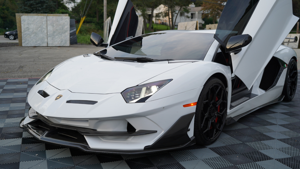Lamborghini Aventador 2dr Cpe 2014