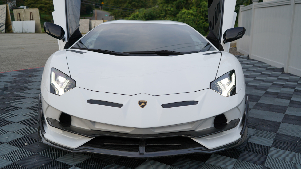Lamborghini Aventador 2dr Cpe 2014