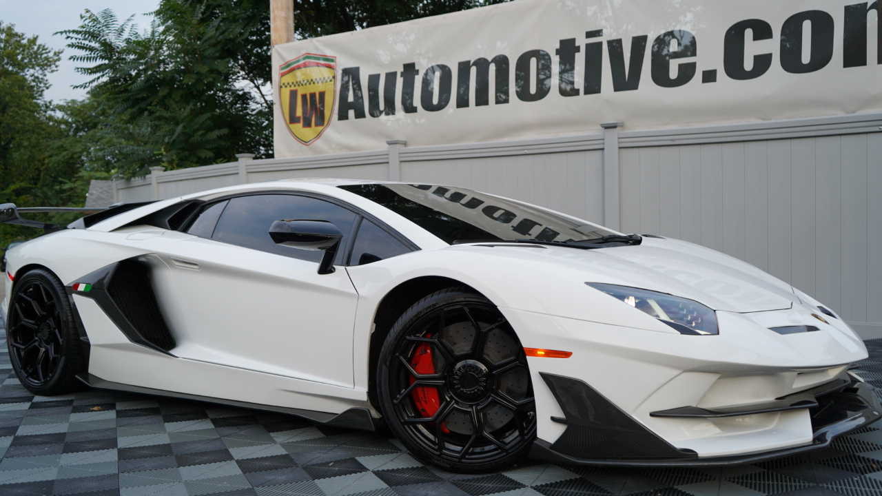 Lamborghini Aventador 2dr Cpe 2014