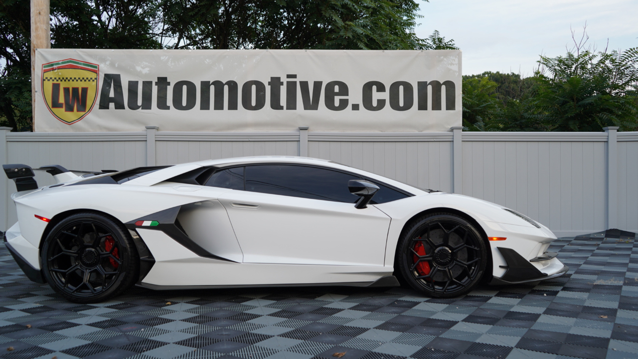 Lamborghini Aventador 2dr Cpe 2014