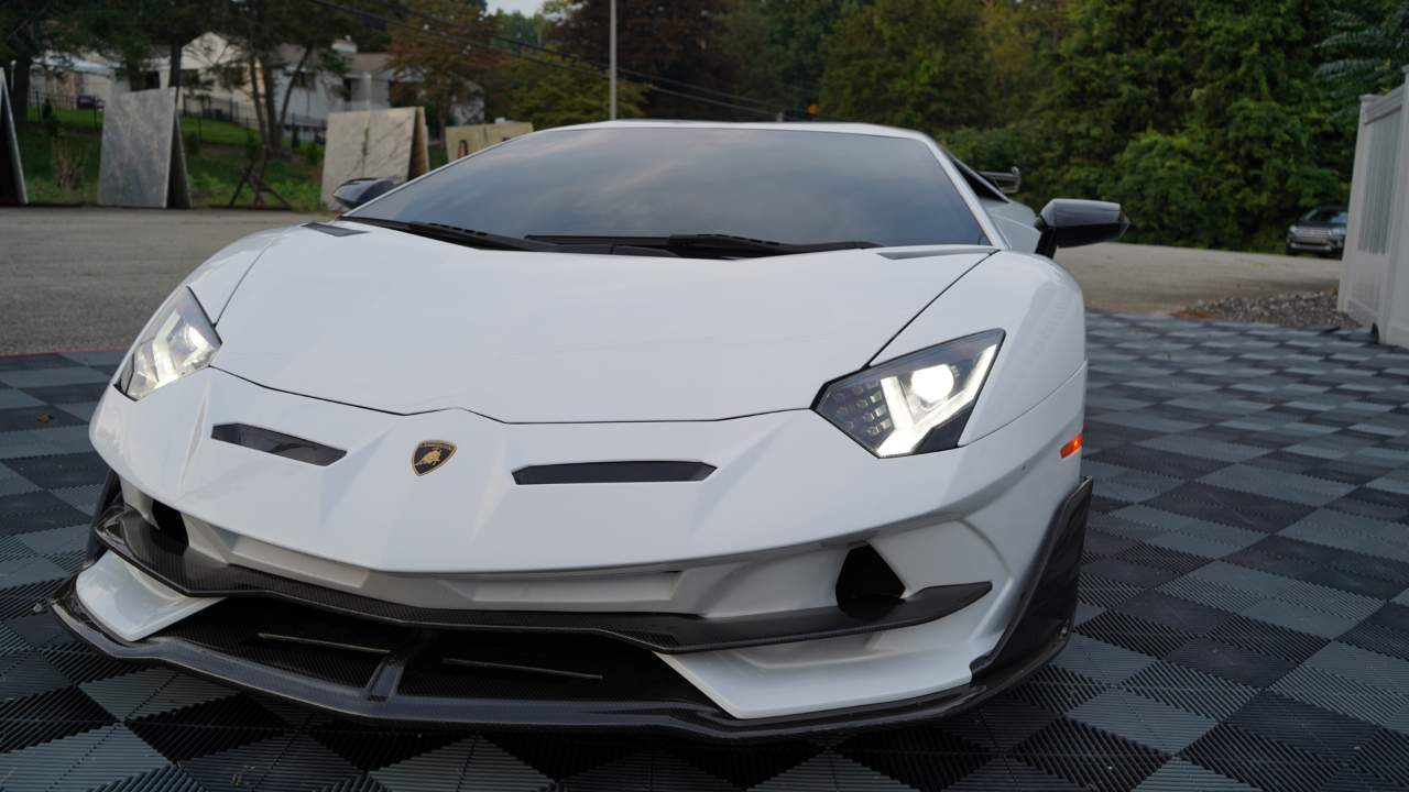 Lamborghini Aventador 2dr Cpe 2014