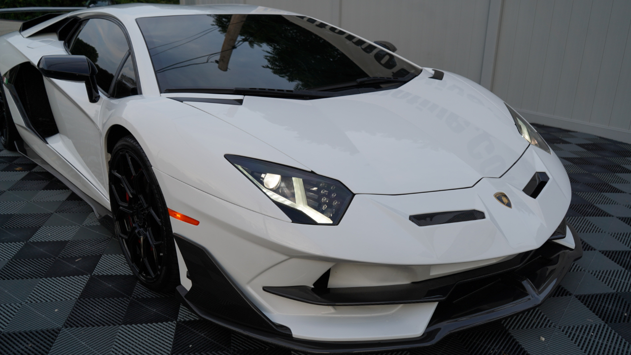 Lamborghini Aventador 2dr Cpe 2014