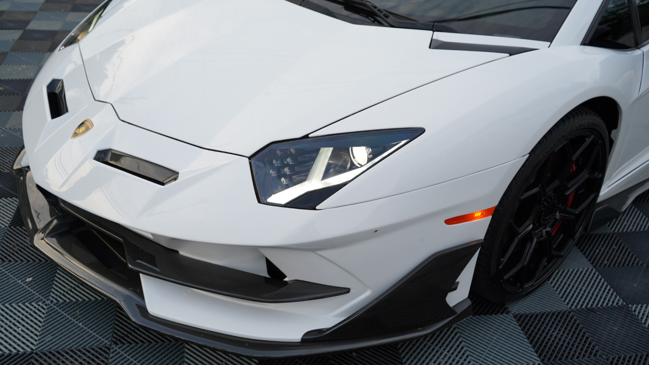 Lamborghini Aventador 2dr Cpe 2014