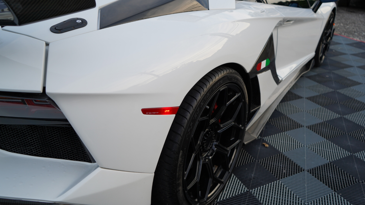 Lamborghini Aventador 2dr Cpe 2014
