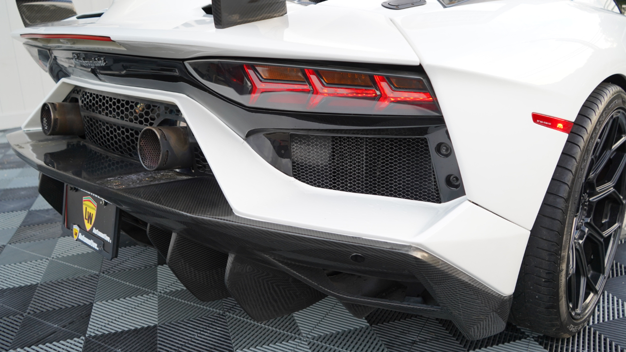 Lamborghini Aventador 2dr Cpe 2014