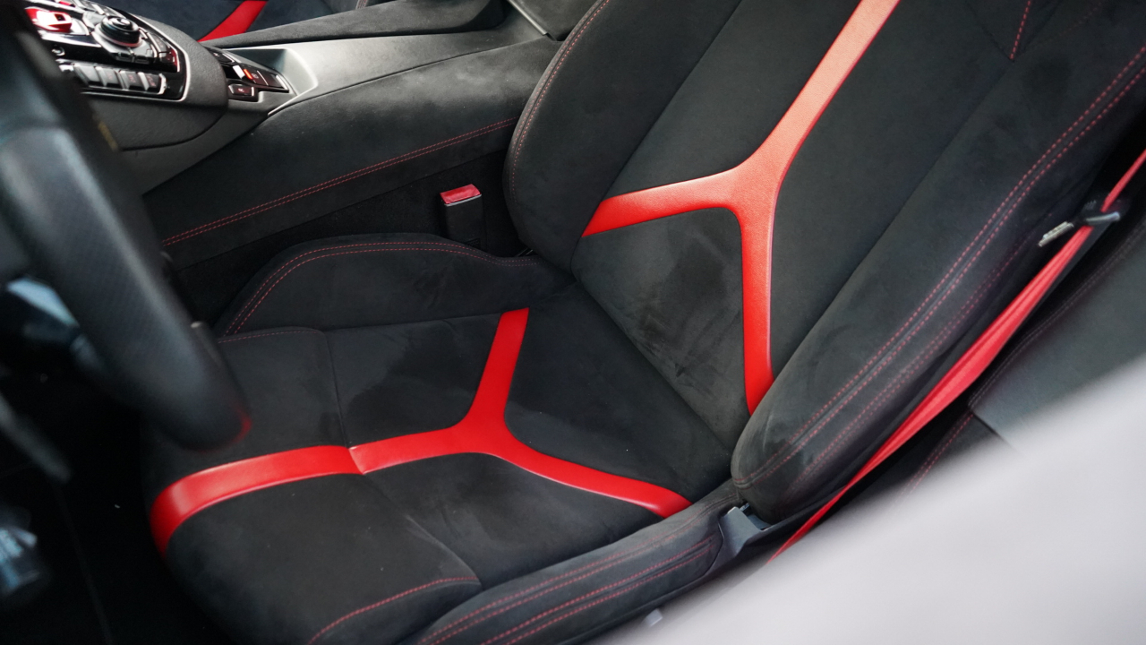 Lamborghini Aventador 2dr Cpe 2014