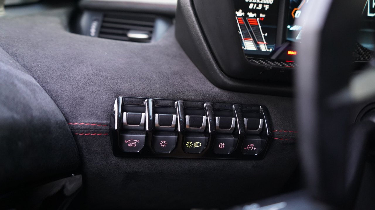Lamborghini Aventador 2dr Cpe 2014
