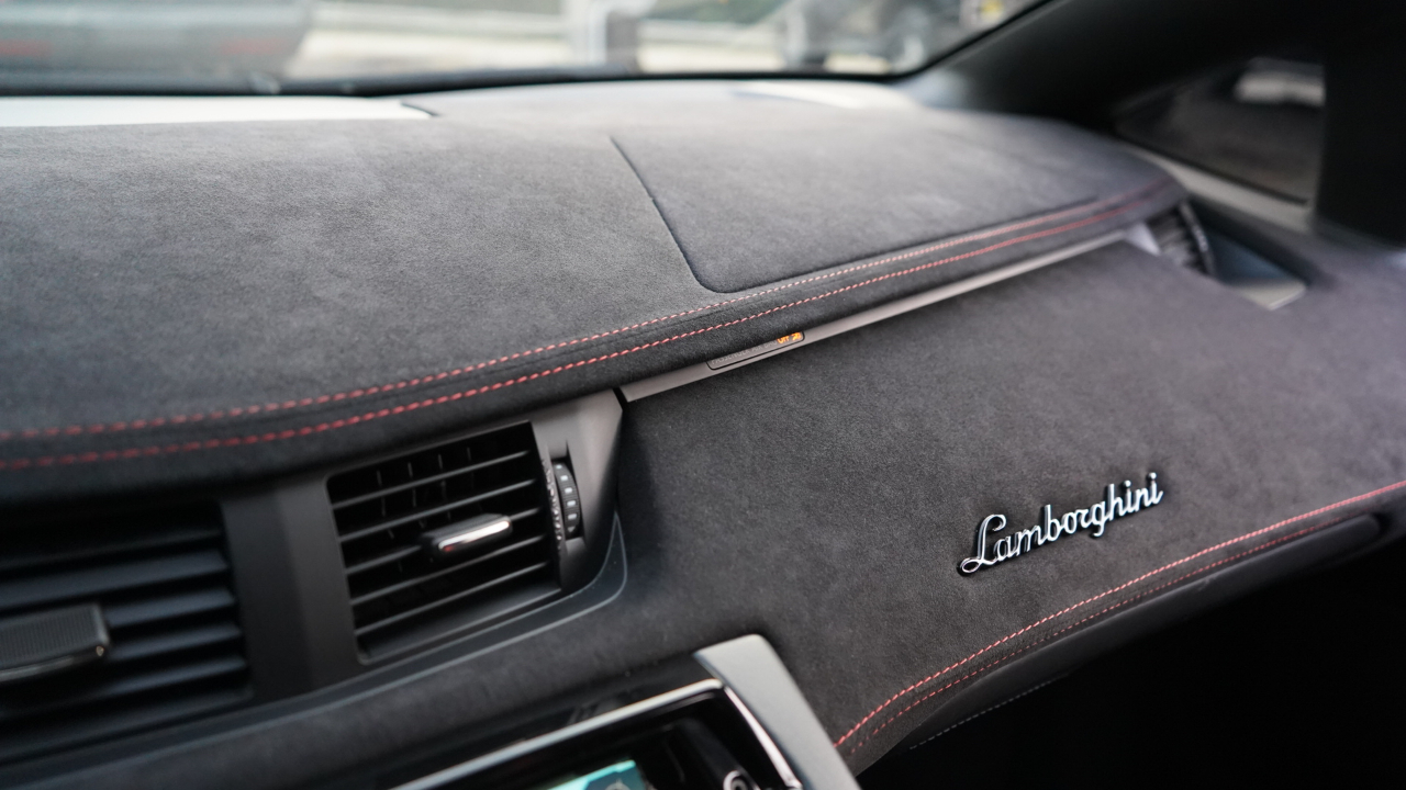 Lamborghini Aventador 2dr Cpe 2014