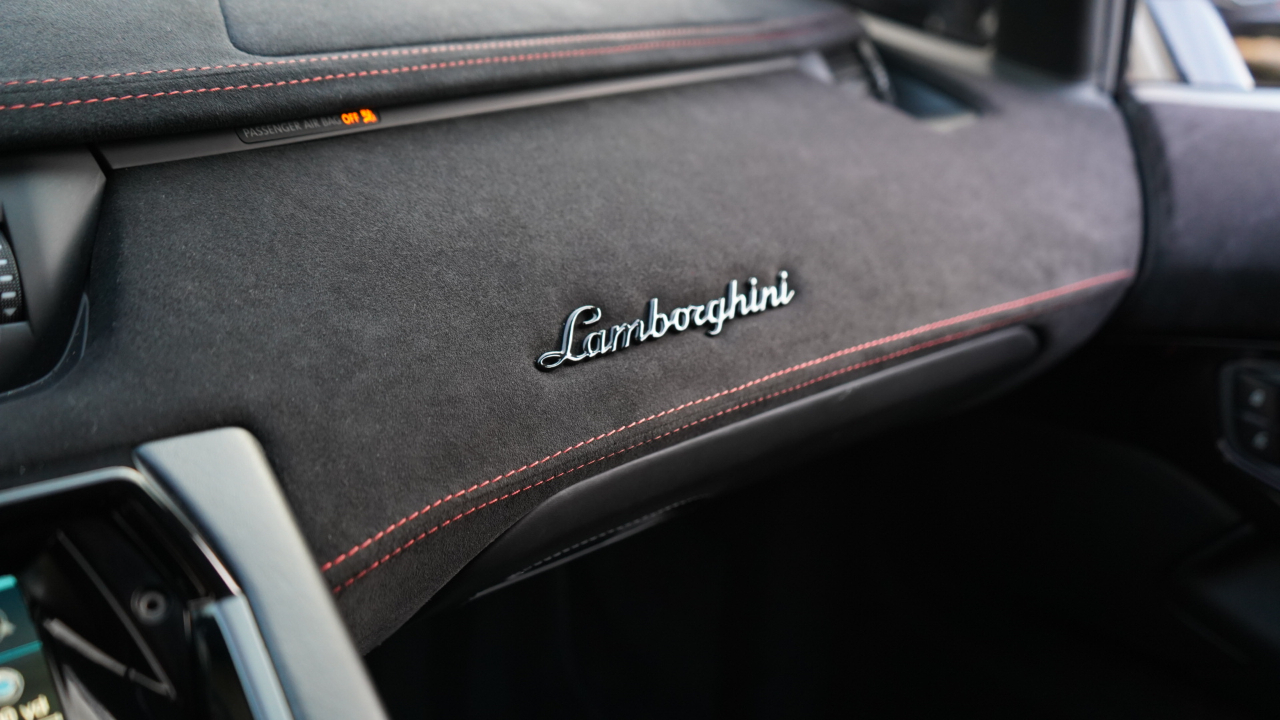 Lamborghini Aventador 2dr Cpe 2014