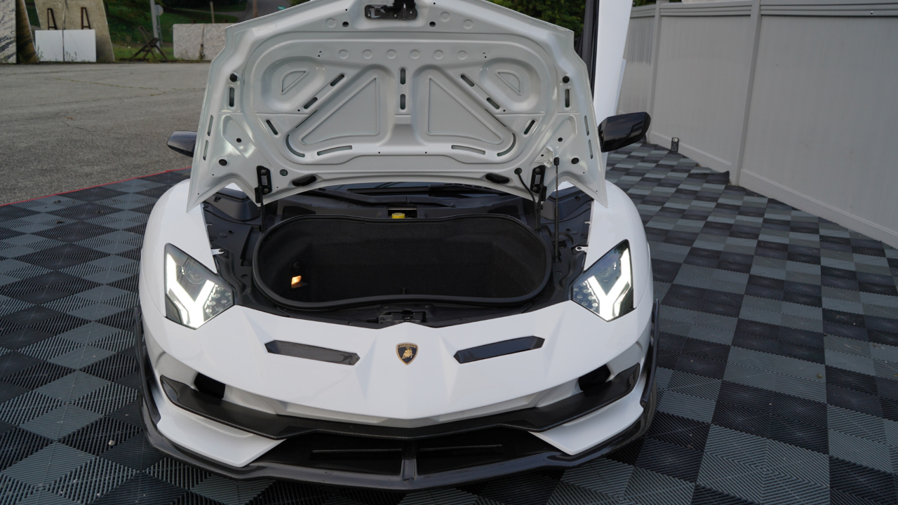 Lamborghini Aventador 2dr Cpe 2014