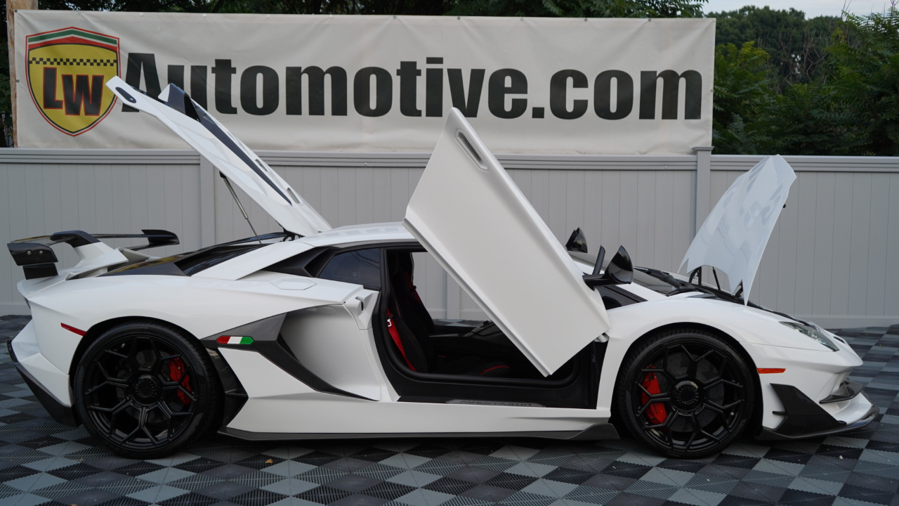 Lamborghini Aventador 2dr Cpe 2014