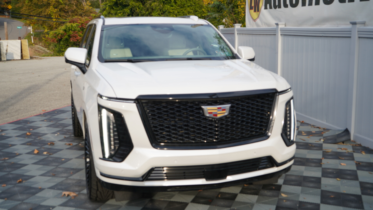 Cadillac Escalade 4WD 4dr Sport Platinum 2025