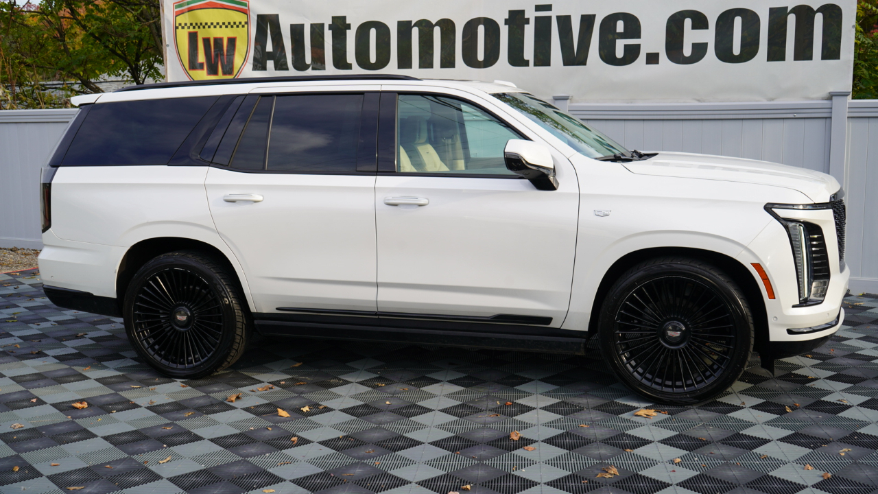 Cadillac Escalade 4WD 4dr Sport Platinum 2025
