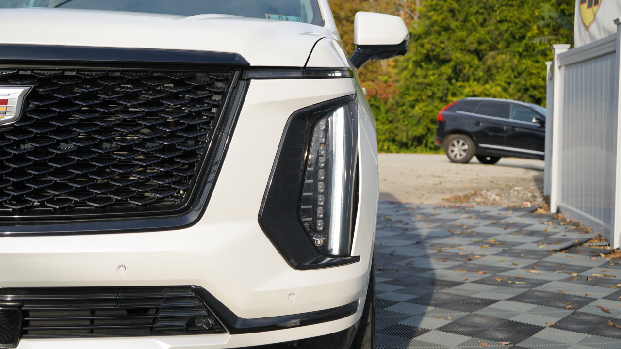 Cadillac Escalade 4WD 4dr Sport Platinum 2025