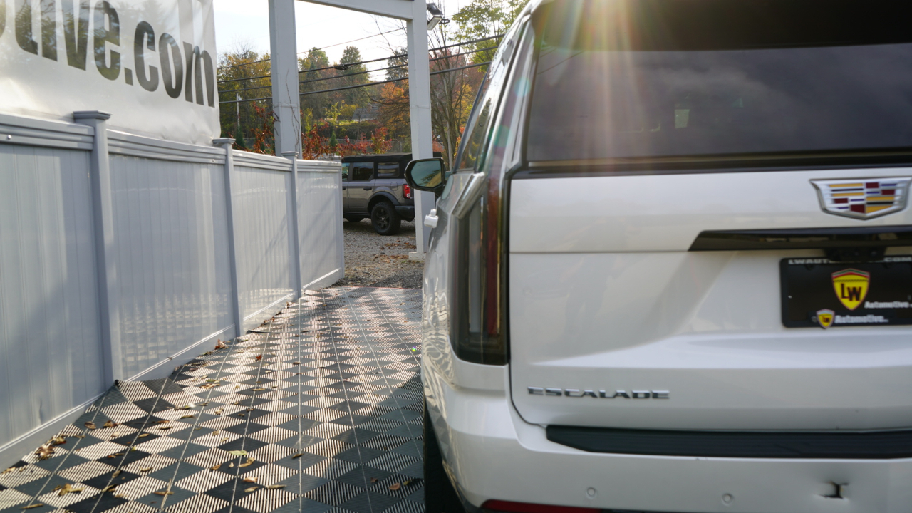 Cadillac Escalade 4WD 4dr Sport Platinum 2025