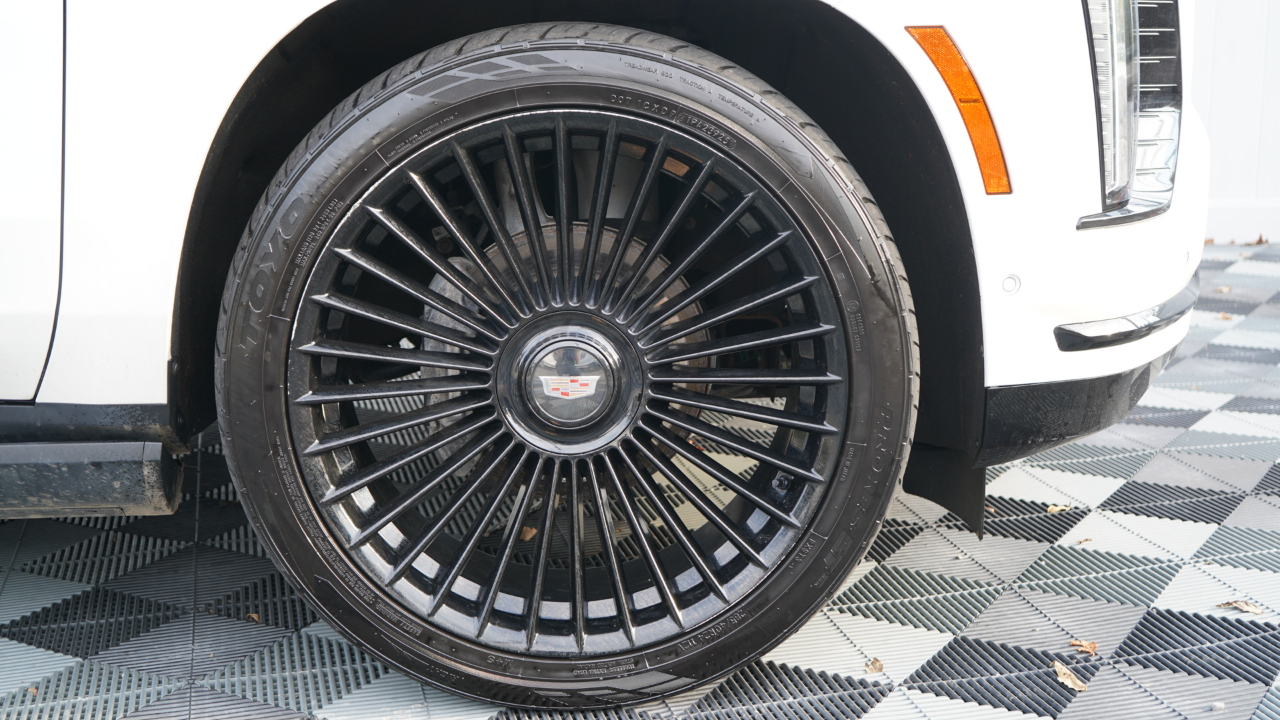 Cadillac Escalade 4WD 4dr Sport Platinum 2025