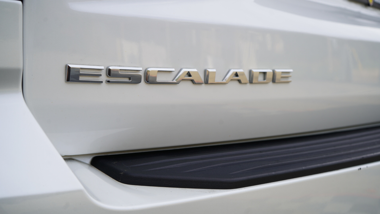 Cadillac Escalade 4WD 4dr Sport Platinum 2025