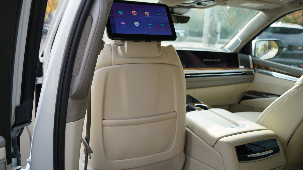 Cadillac Escalade 4WD 4dr Sport Platinum 2025