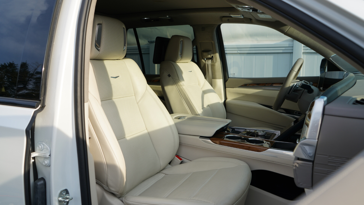 Cadillac Escalade 4WD 4dr Sport Platinum 2025