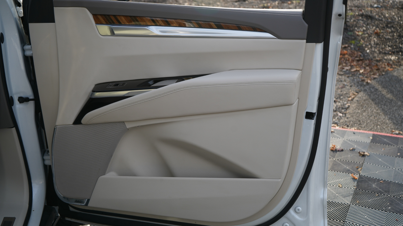 Cadillac Escalade 4WD 4dr Sport Platinum 2025
