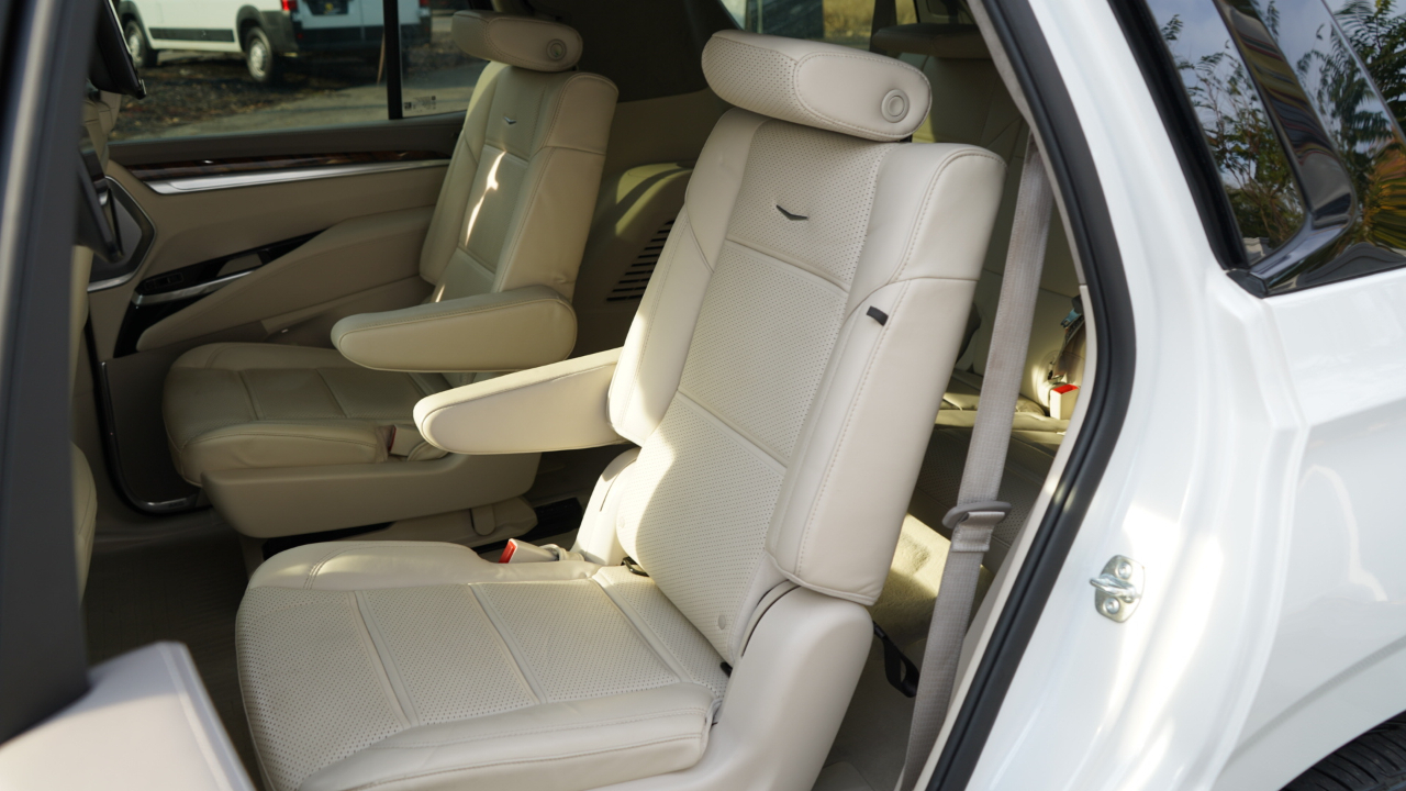Cadillac Escalade 4WD 4dr Sport Platinum 2025