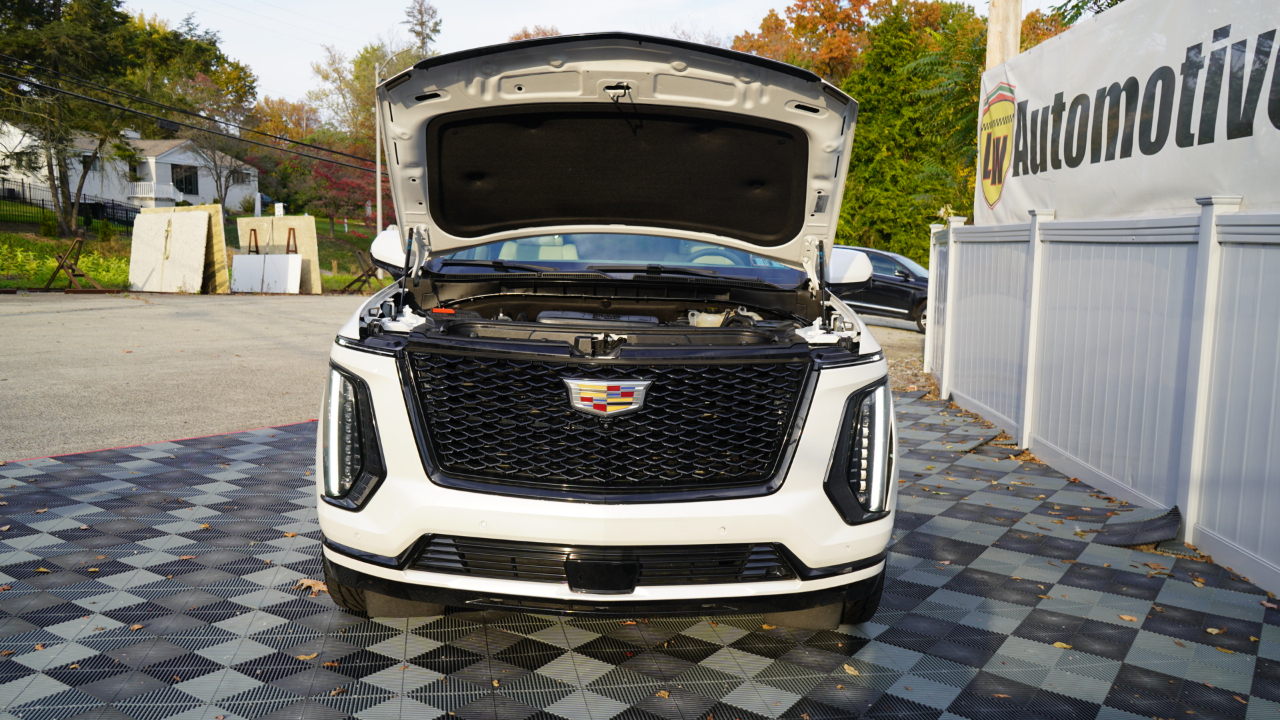 Cadillac Escalade 4WD 4dr Sport Platinum 2025
