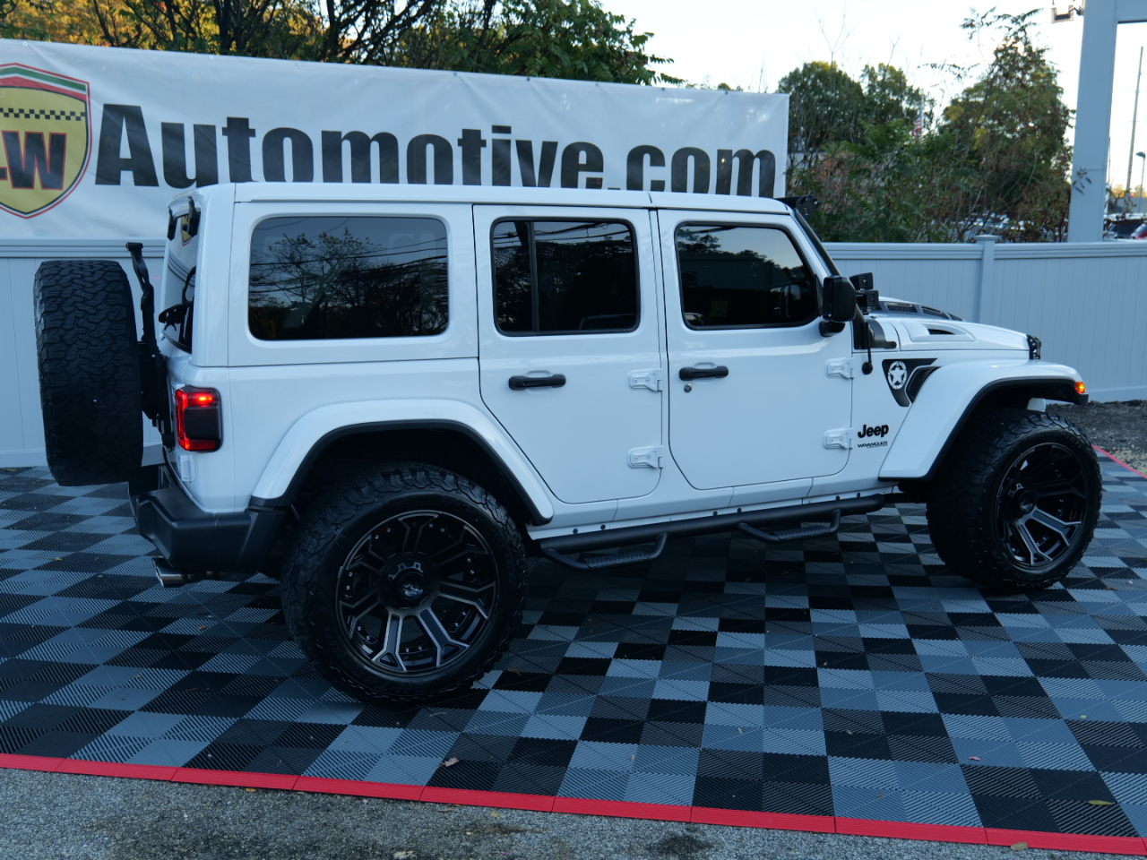 Jeep Wrangler Unlimited Sahara Altitude 4x4 2021 Jeep Wrangler Unlimited Sahara Altitude 4x4 2021
