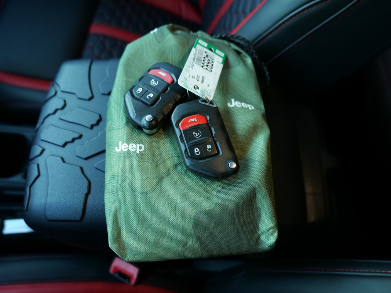 Jeep Wrangler Unlimited Sahara Altitude 4x4 2021 Jeep Wrangler Unlimited Sahara Altitude 4x4 2021