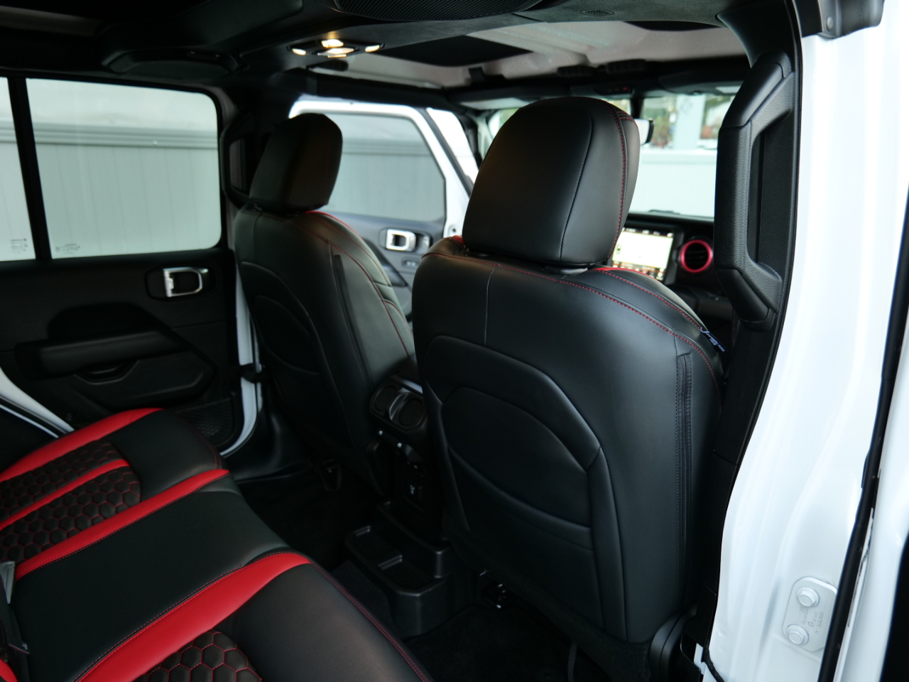 Jeep Wrangler Unlimited Sahara Altitude 4x4 2021 Jeep Wrangler Unlimited Sahara Altitude 4x4 2021