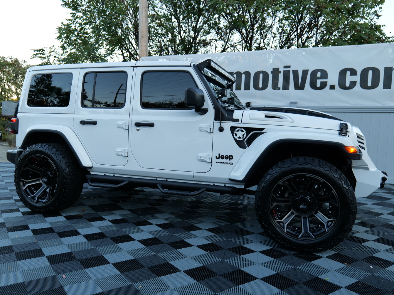 Jeep Wrangler Unlimited Sahara Altitude 4x4 2021 Jeep Wrangler Unlimited Sahara Altitude 4x4 2021