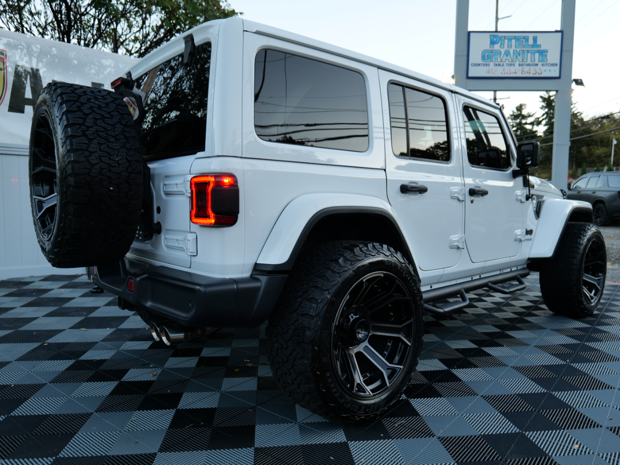Jeep Wrangler Unlimited Sahara Altitude 4x4 2021 Jeep Wrangler Unlimited Sahara Altitude 4x4 2021