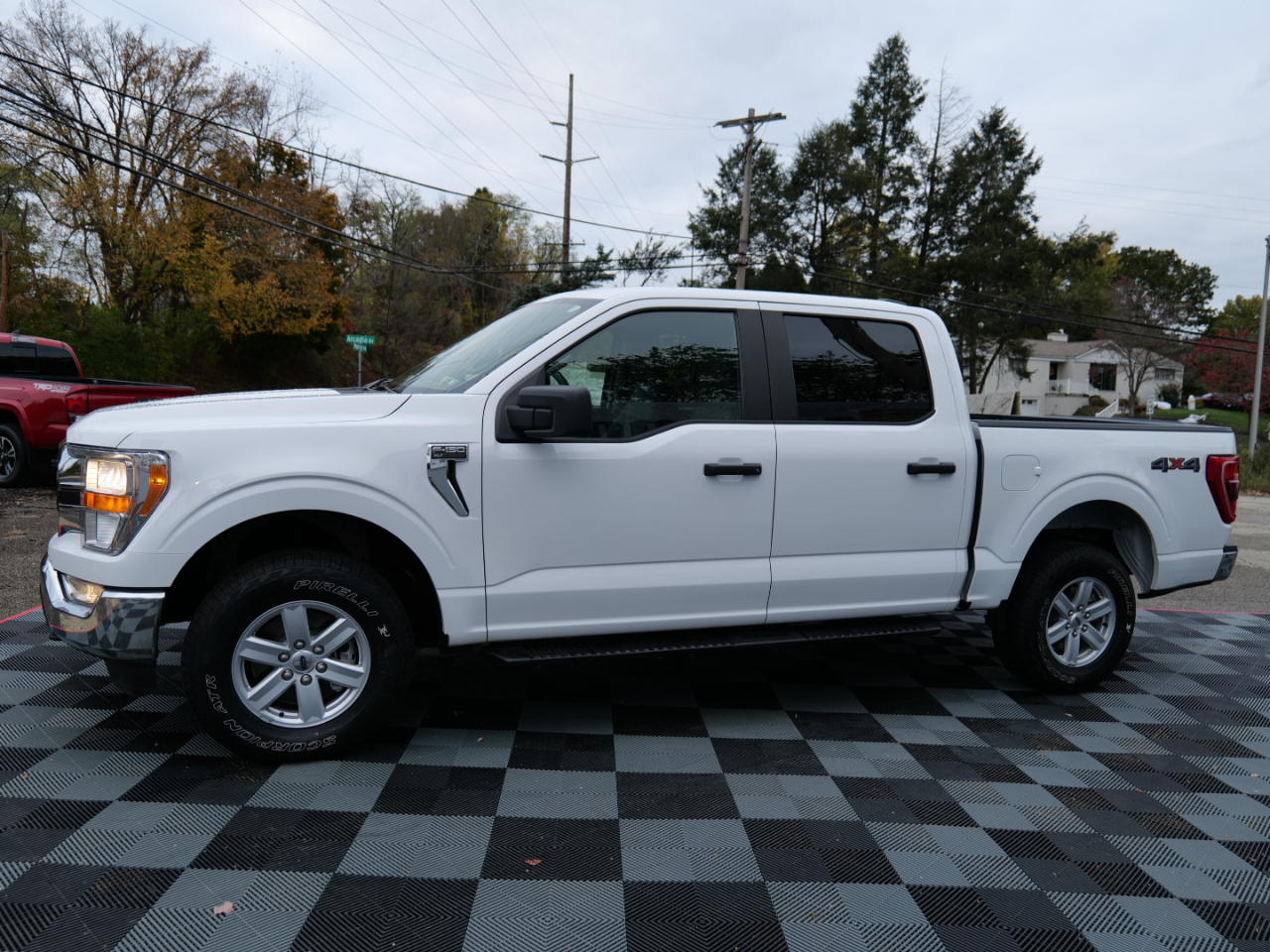 Ford F-150 XLT 4WD SuperCrew 5.5' Box 2021 Ford F-150 XLT 4WD SuperCrew 5.5' Box 2021