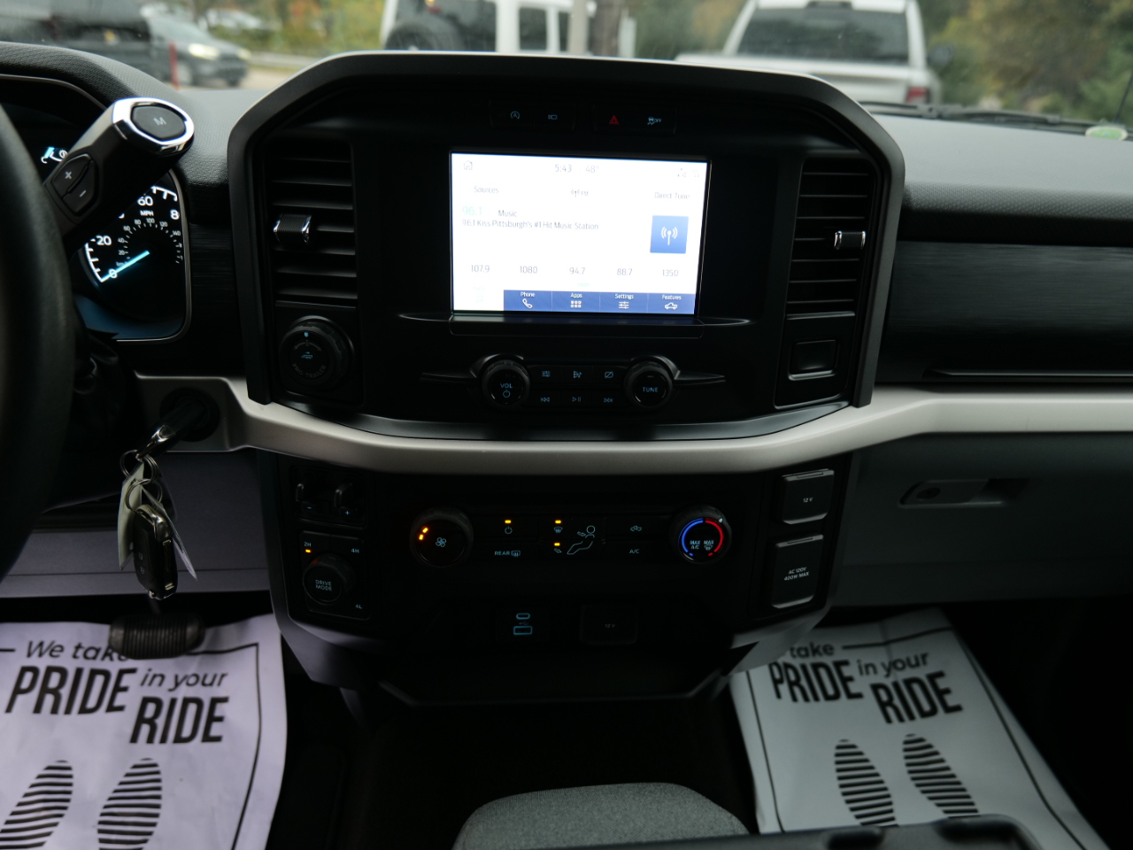 Ford F-150 XLT 4WD SuperCrew 5.5' Box 2021 Ford F-150 XLT 4WD SuperCrew 5.5' Box 2021