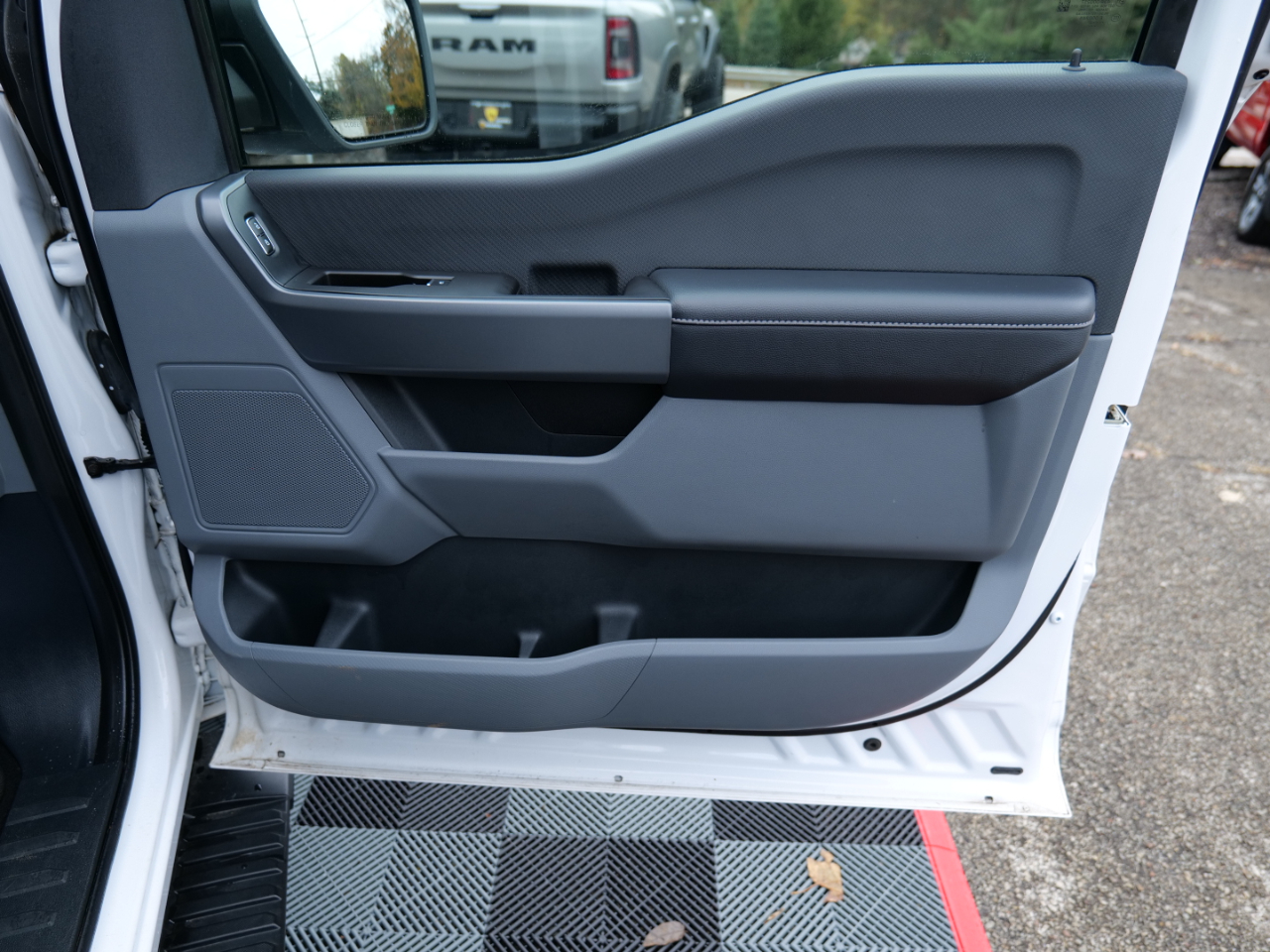 Ford F-150 XLT 4WD SuperCrew 5.5' Box 2021 Ford F-150 XLT 4WD SuperCrew 5.5' Box 2021