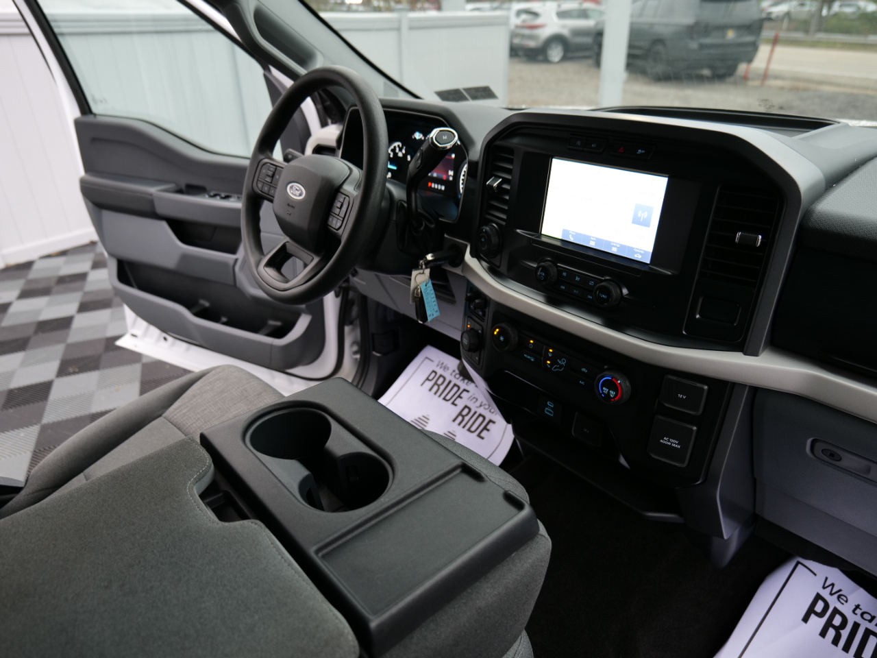 Ford F-150 XLT 4WD SuperCrew 5.5' Box 2021 Ford F-150 XLT 4WD SuperCrew 5.5' Box 2021