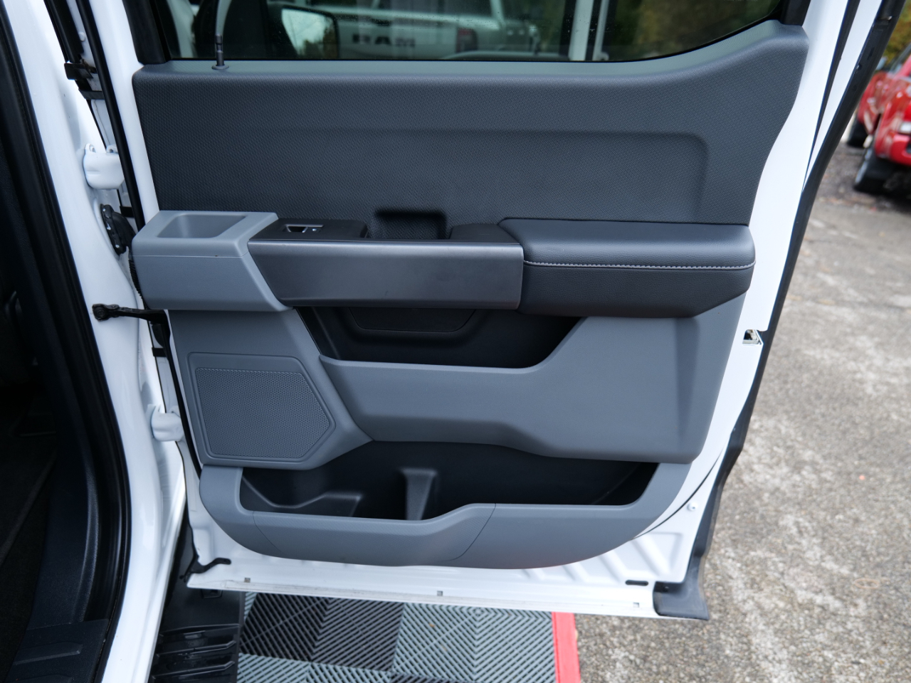 Ford F-150 XLT 4WD SuperCrew 5.5' Box 2021 Ford F-150 XLT 4WD SuperCrew 5.5' Box 2021