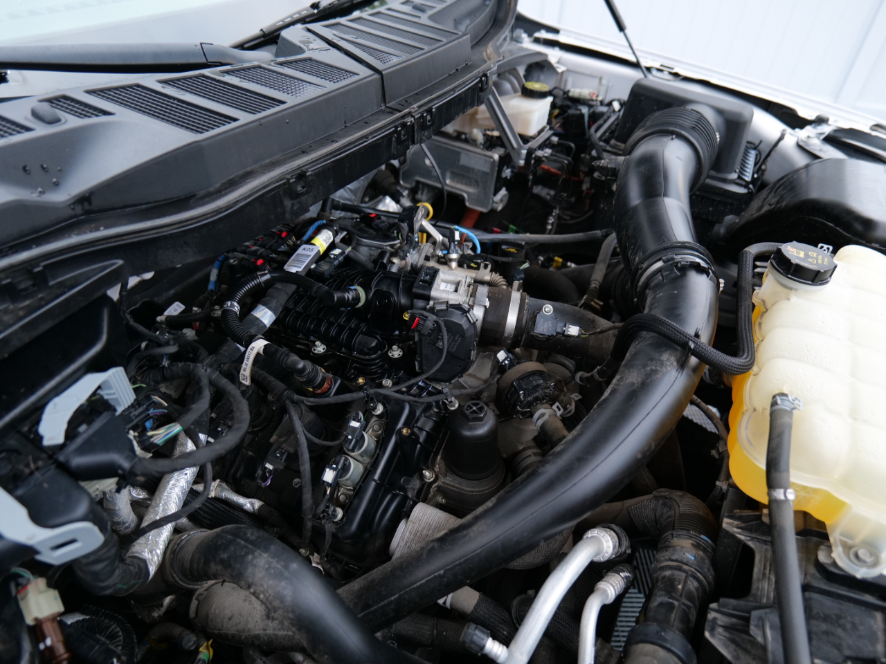 Ford F-150 XLT 4WD SuperCrew 5.5' Box 2021 Ford F-150 XLT 4WD SuperCrew 5.5' Box 2021