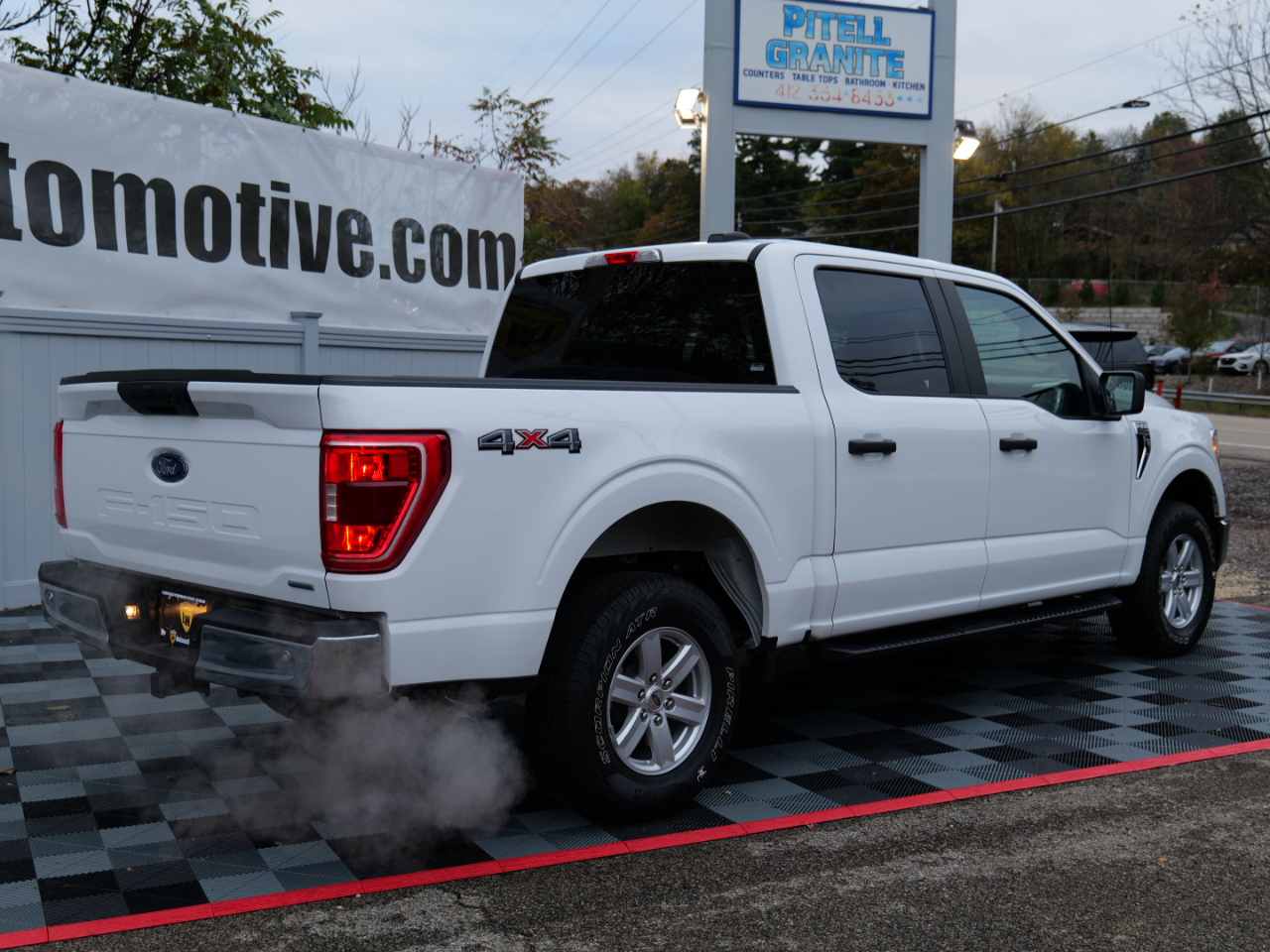 Ford F-150 XLT 4WD SuperCrew 5.5' Box 2021 Ford F-150 XLT 4WD SuperCrew 5.5' Box 2021