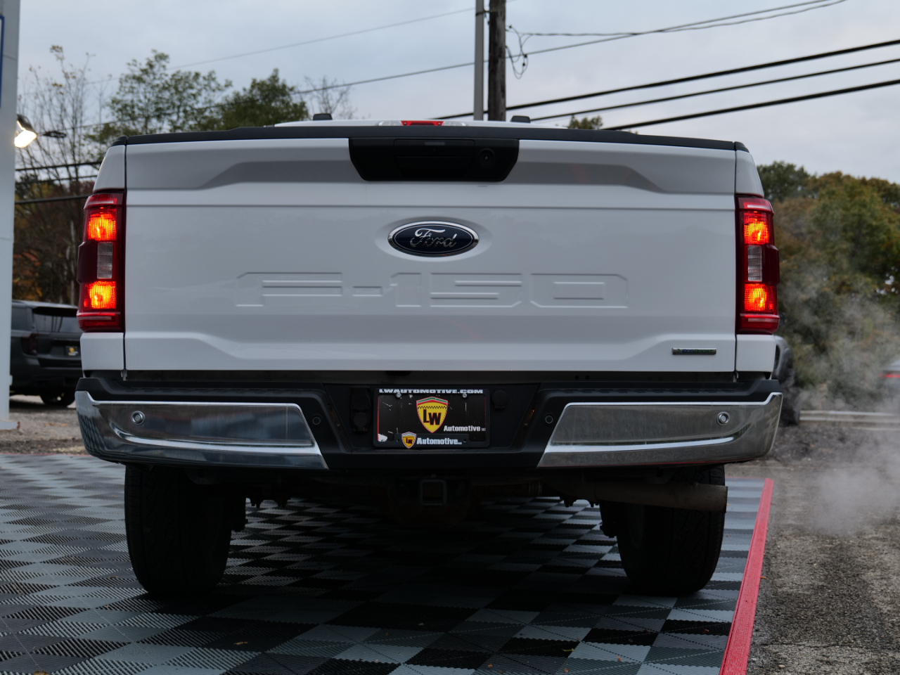 Ford F-150 XLT 4WD SuperCrew 5.5' Box 2021 Ford F-150 XLT 4WD SuperCrew 5.5' Box 2021