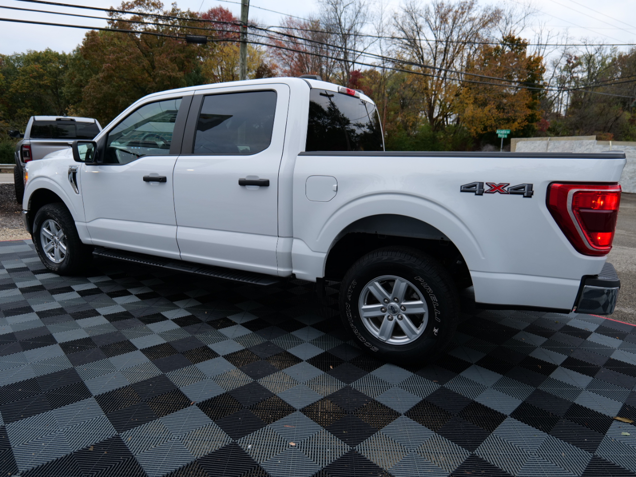Ford F-150 XLT 4WD SuperCrew 5.5' Box 2021 Ford F-150 XLT 4WD SuperCrew 5.5' Box 2021