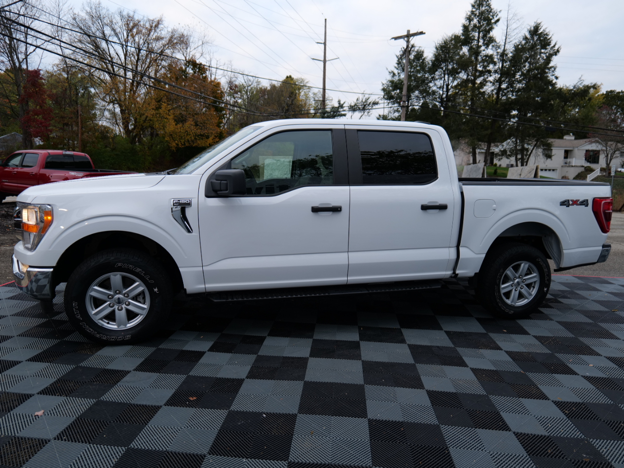 Ford F-150 XLT 4WD SuperCrew 5.5' Box 2021 Ford F-150 XLT 4WD SuperCrew 5.5' Box 2021