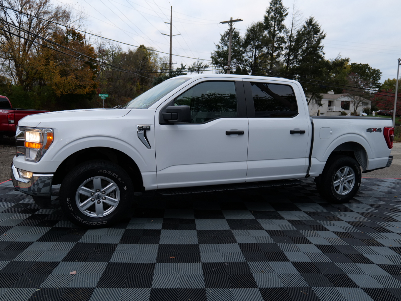 Ford F-150 XLT 4WD SuperCrew 5.5' Box 2021 Ford F-150 XLT 4WD SuperCrew 5.5' Box 2021