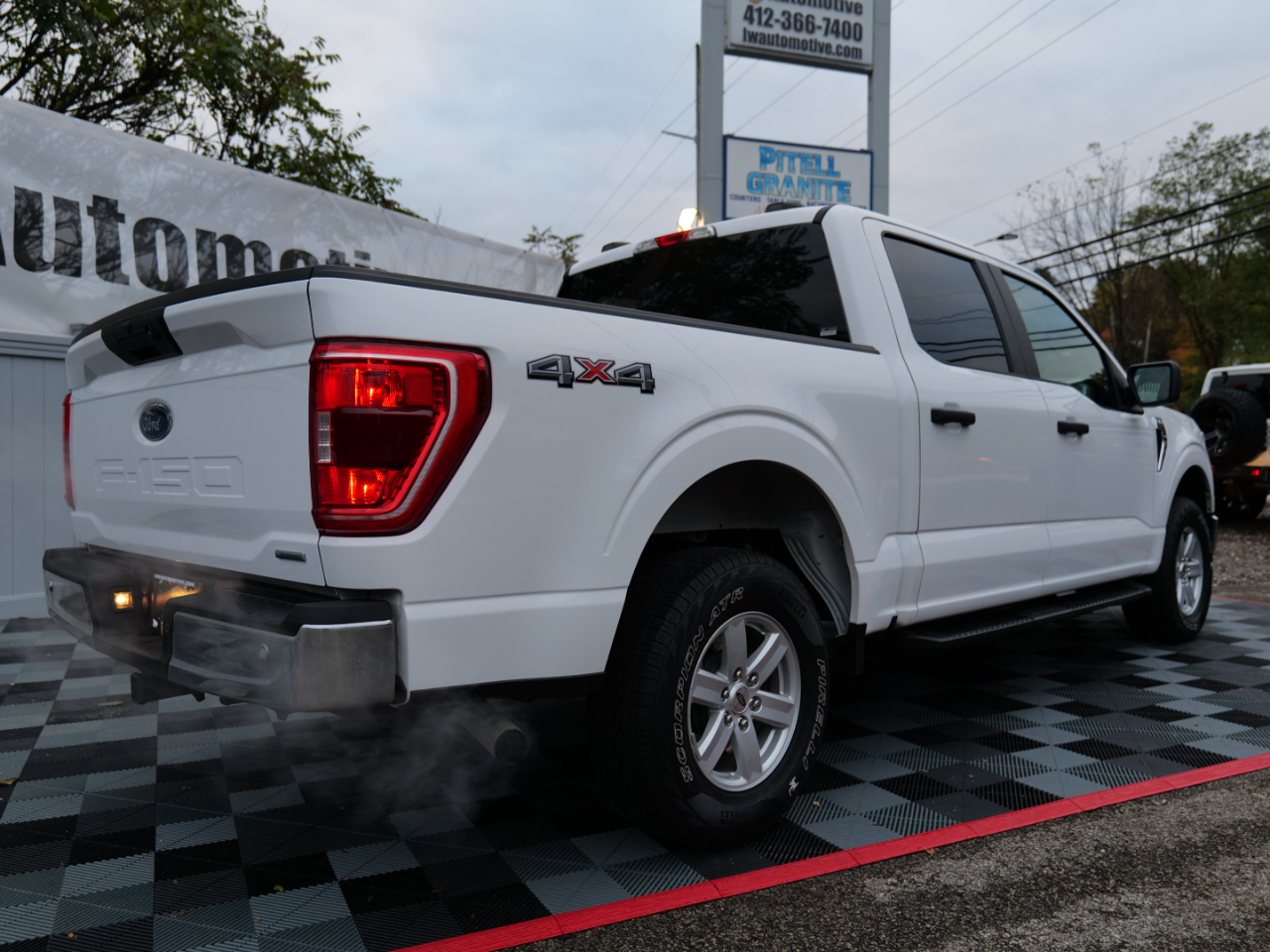 Ford F-150 XLT 4WD SuperCrew 5.5' Box 2021 Ford F-150 XLT 4WD SuperCrew 5.5' Box 2021